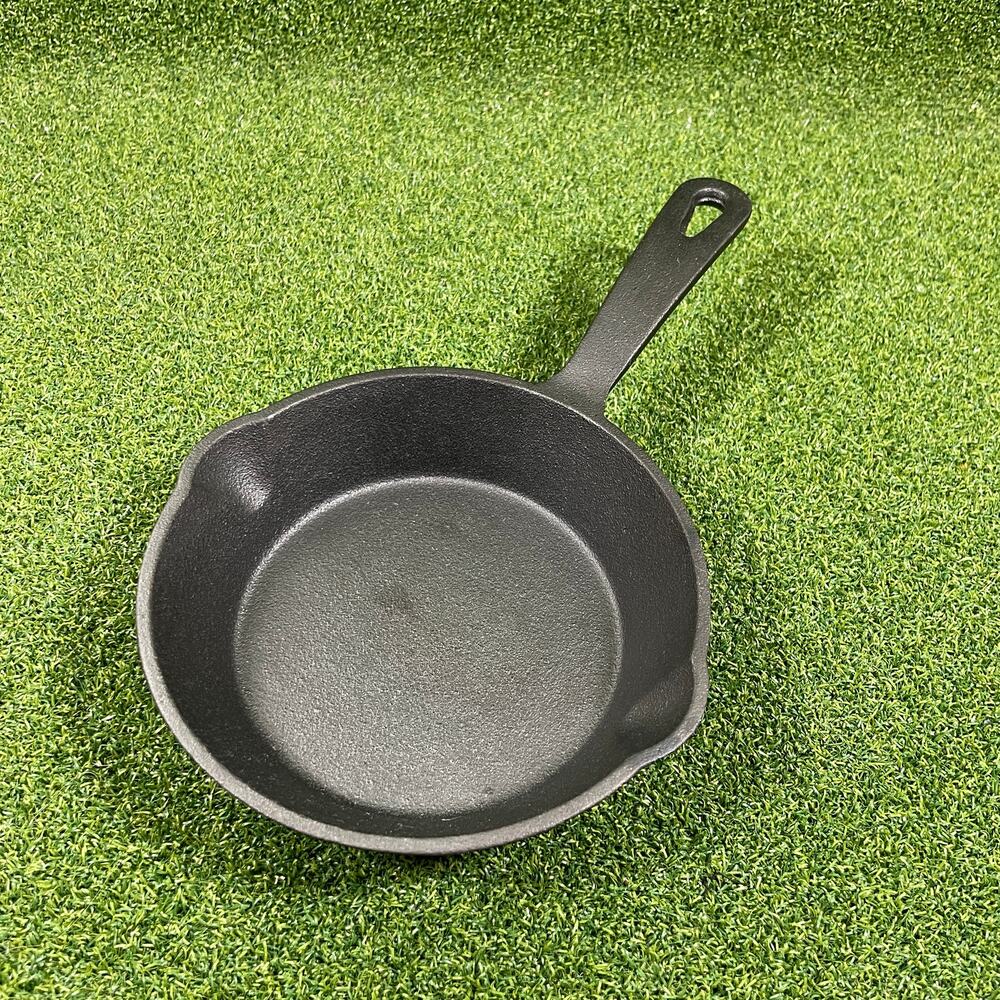 Cast Iron Deep Skillet Black 6"